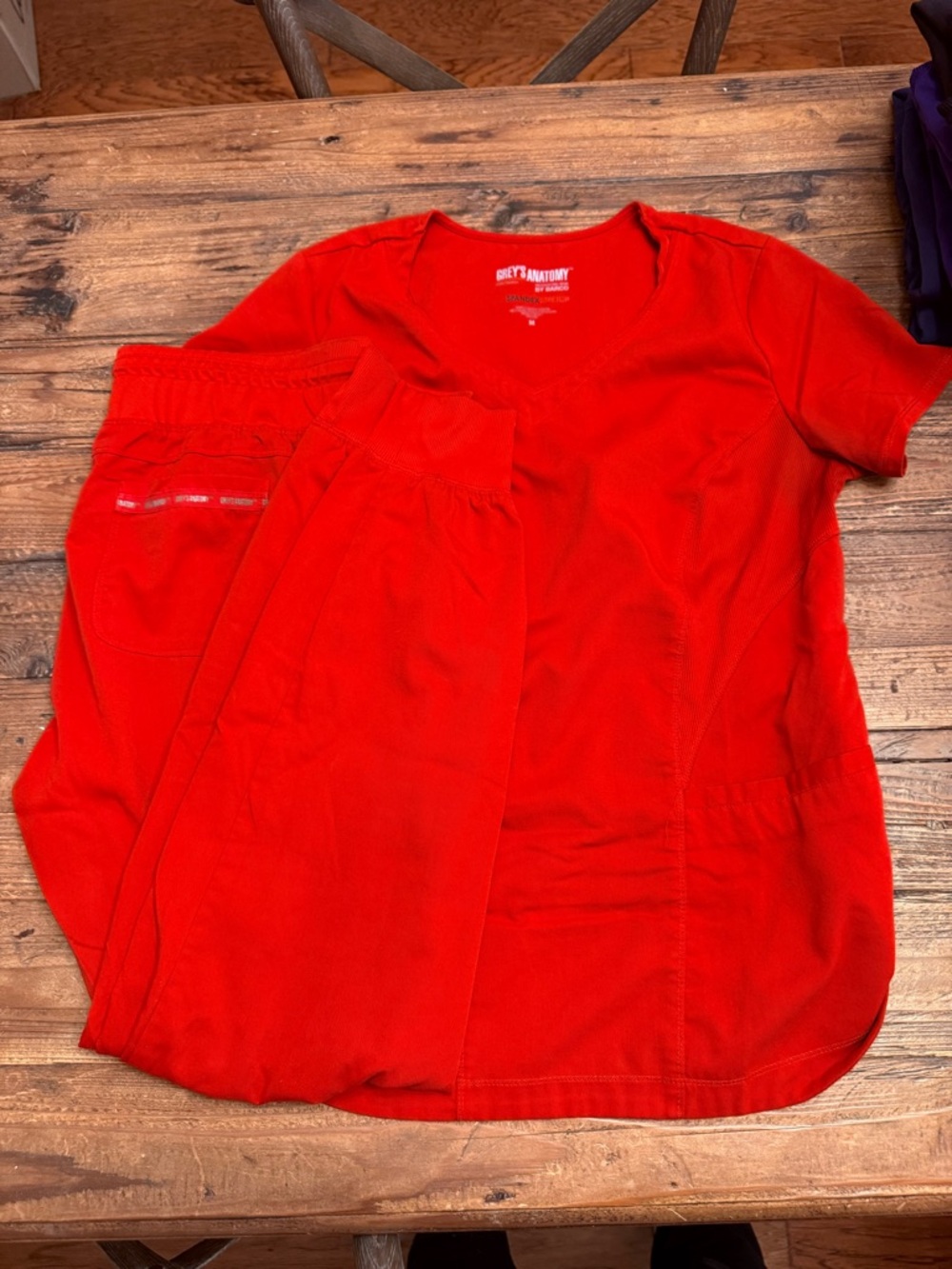 J16 - Grey's Anatomy Women's Short Sleeve Scrub Top & Joggers Set - Bright Red
